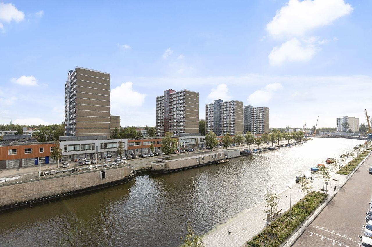 Modern 2-bedroom apartment with balcony in Laakhaven - Image 9