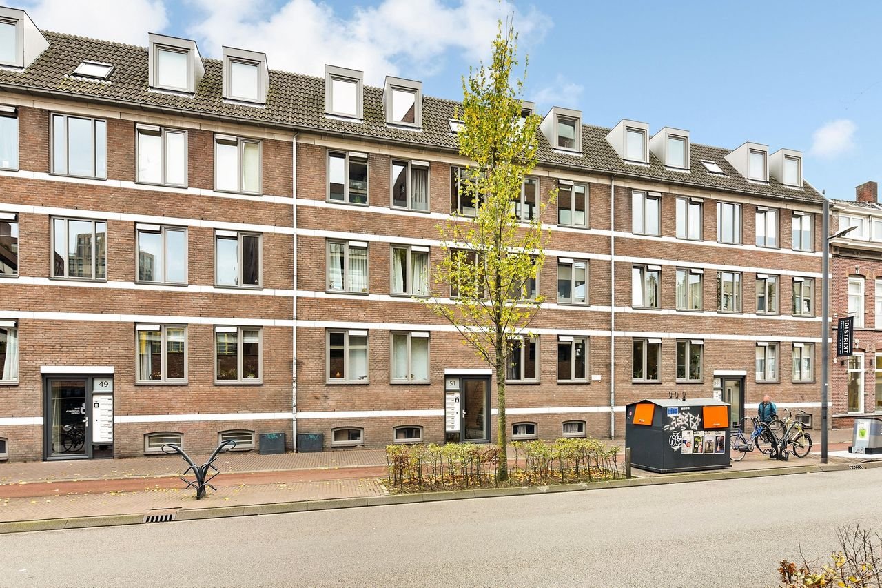 Gemeubileerd appartement met balkon in De Bergen - Afbeelding 1