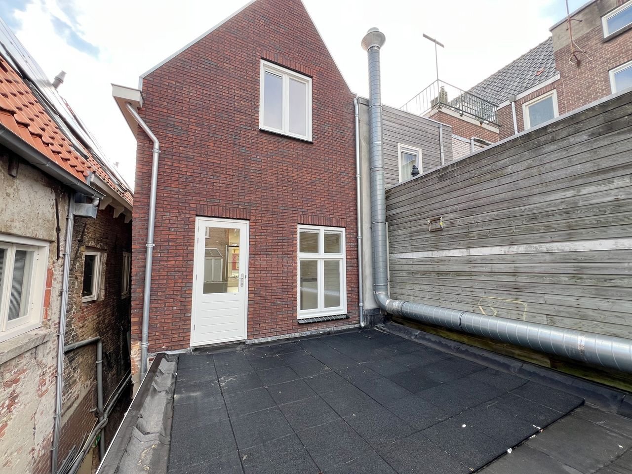 Luxury apartment (106m²) with roof terrace - Image 9