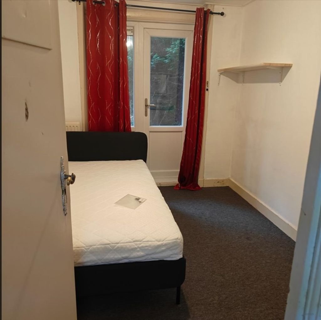 Studentenkamer in Rotterdam-West (incl.) - Afbeelding 1