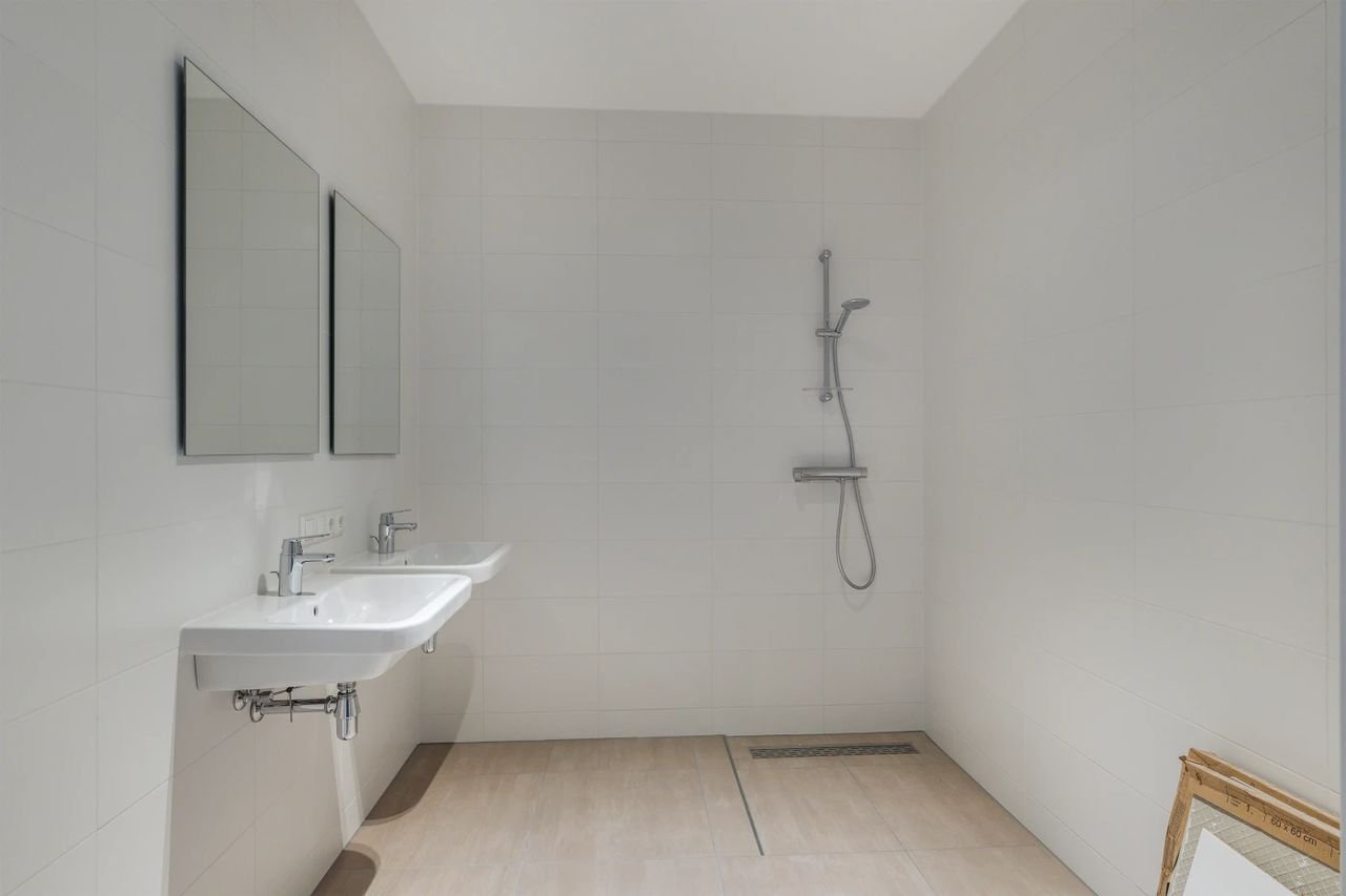 Nieuwbouw op de 16e etage met uitzicht over de Maas - Afbeelding 14