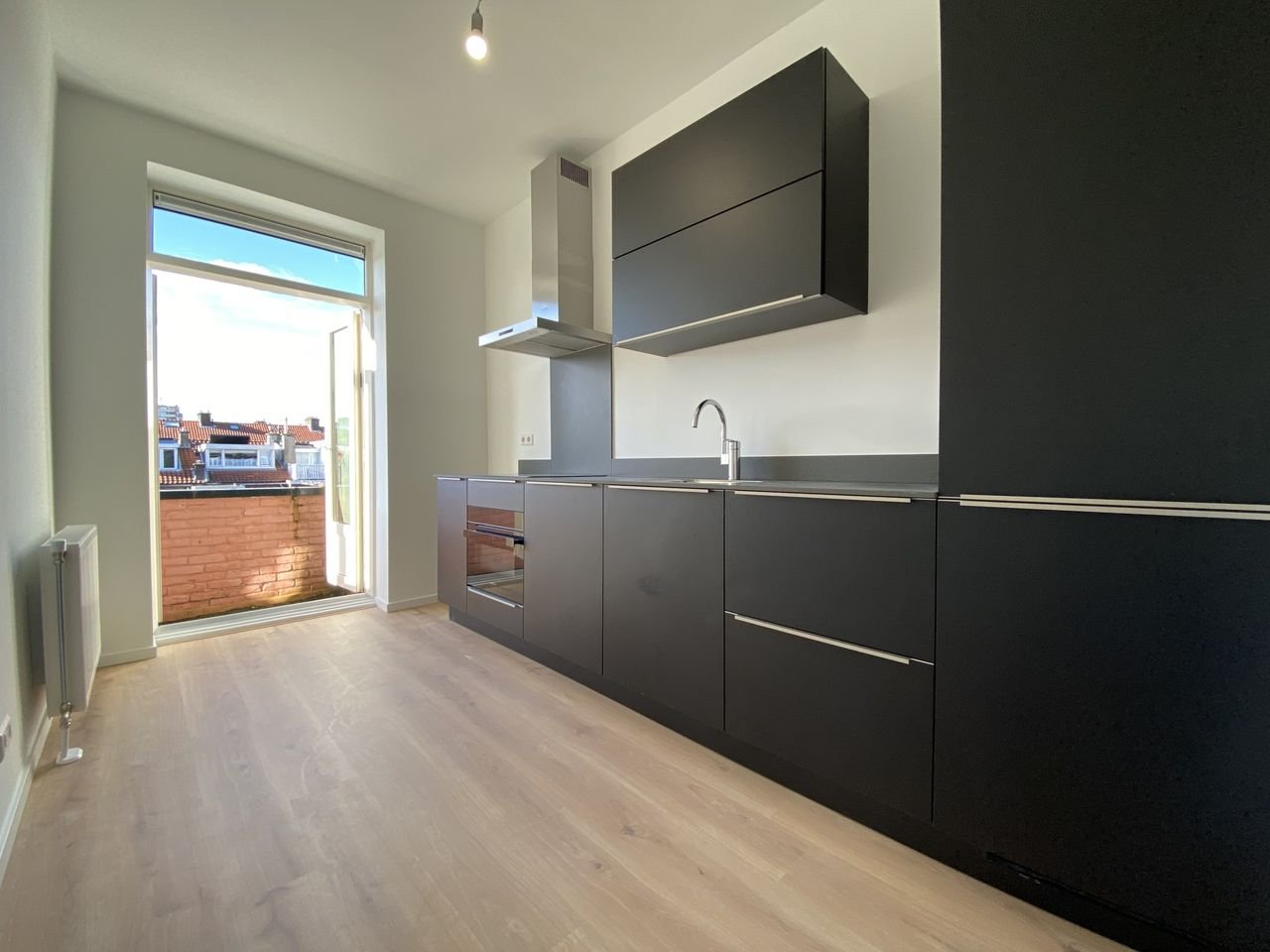 Gerenoveerd dubbel bovenhuis aan de kade - Afbeelding 13