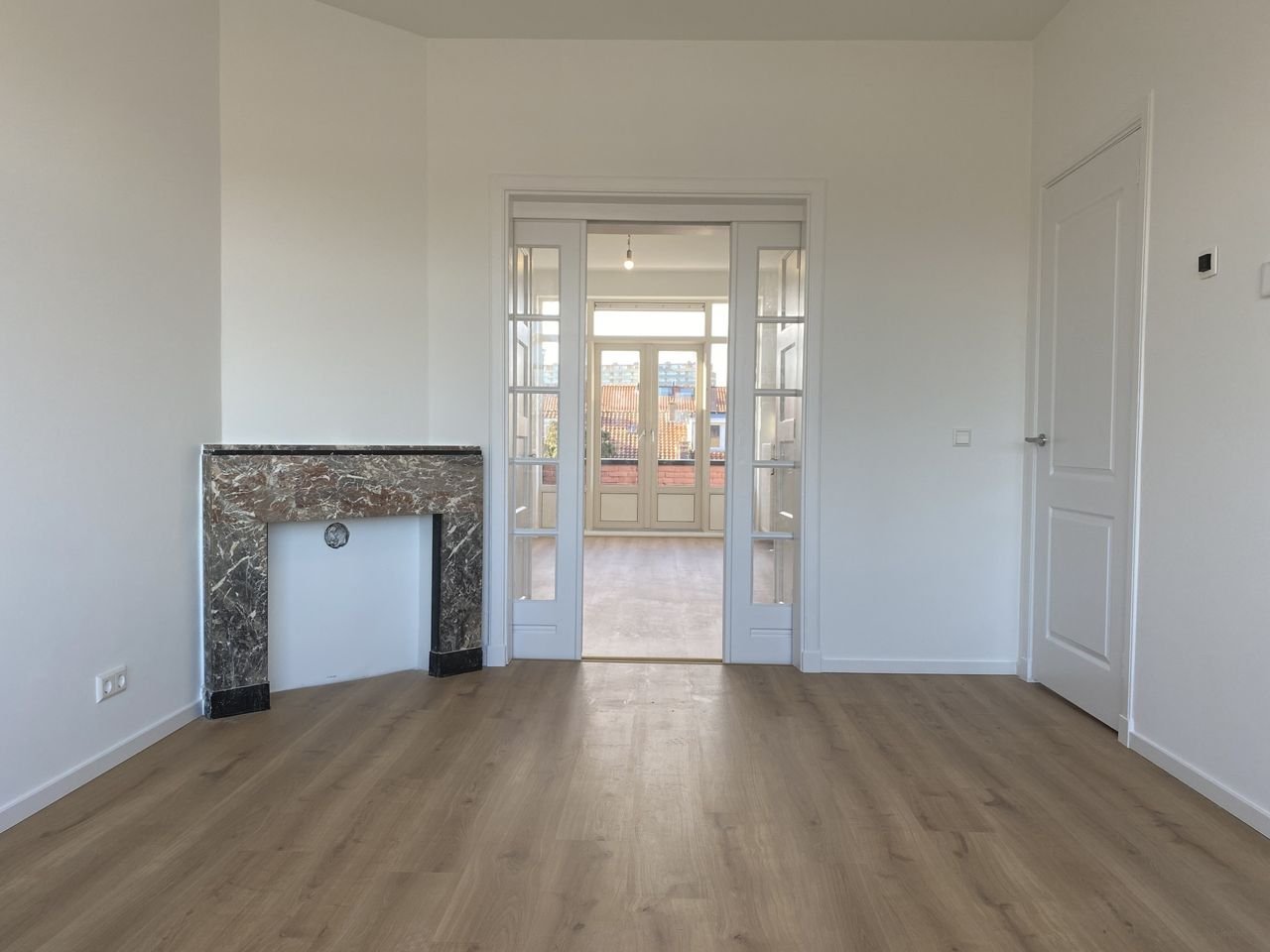 Gerenoveerd dubbel bovenhuis aan de kade - Afbeelding 1