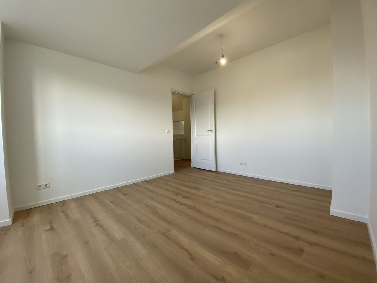 Gerenoveerd dubbel bovenhuis aan de kade - Afbeelding 18