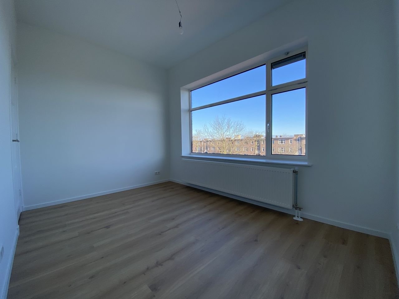 Gerenoveerd dubbel bovenhuis aan de kade - Afbeelding 8