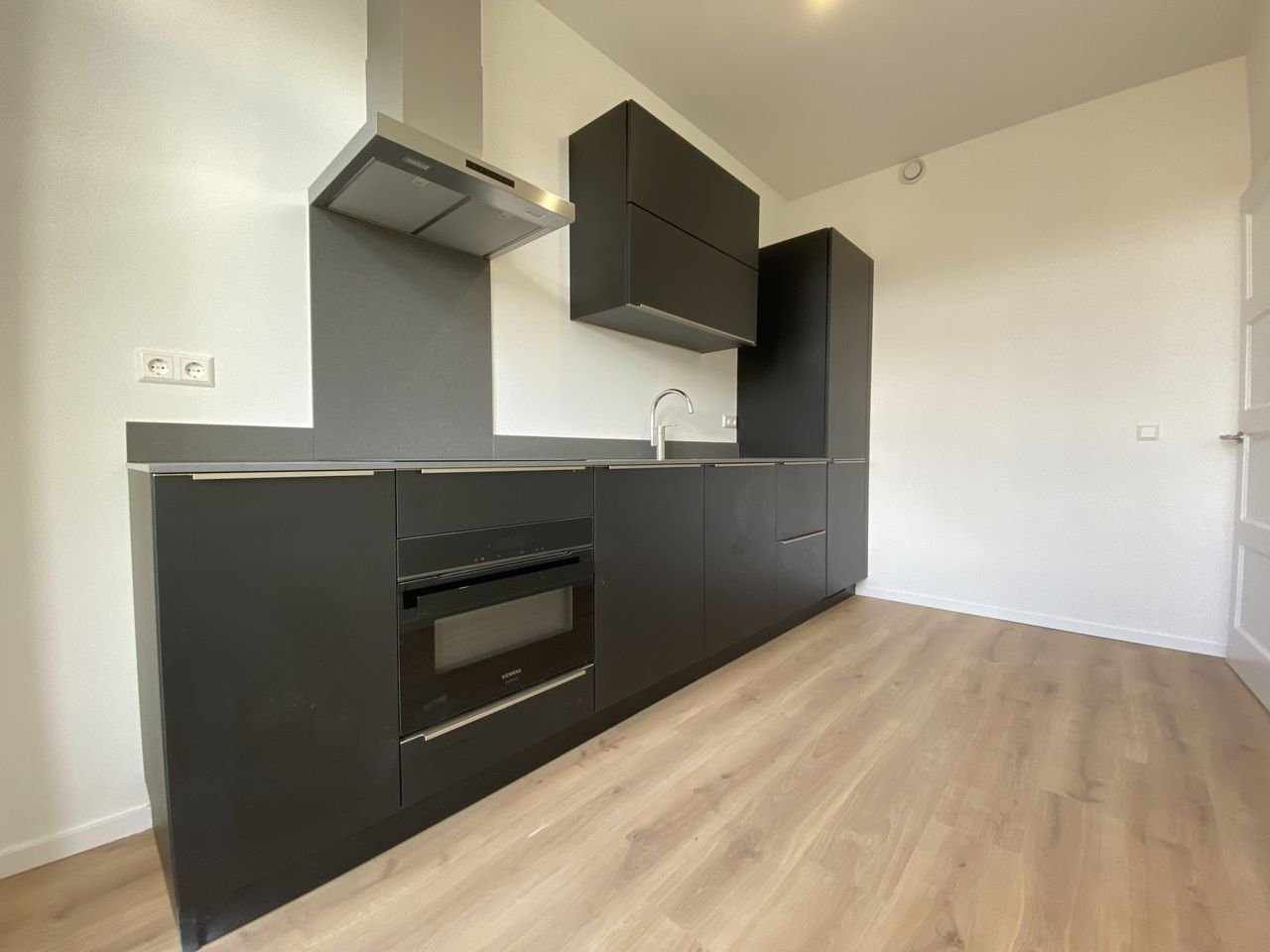 Gerenoveerd dubbel bovenhuis aan de kade - Afbeelding 14