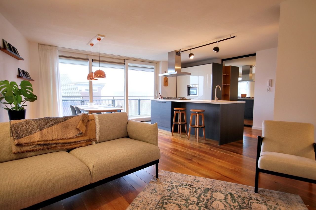 Gemeubileerd appartement met eigen parking - Afbeelding 3