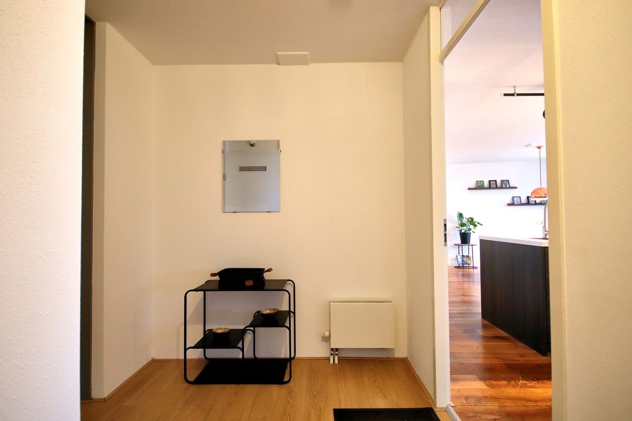 Gemeubileerd appartement met eigen parking - Afbeelding 2