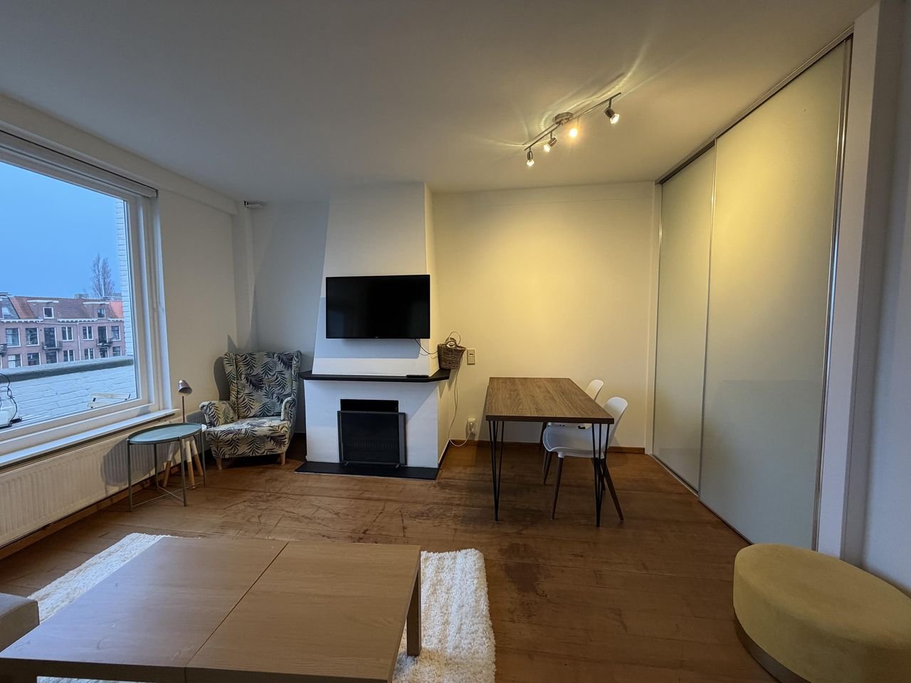 Licht 3-kamer appartement met twee balkons - Afbeelding 7