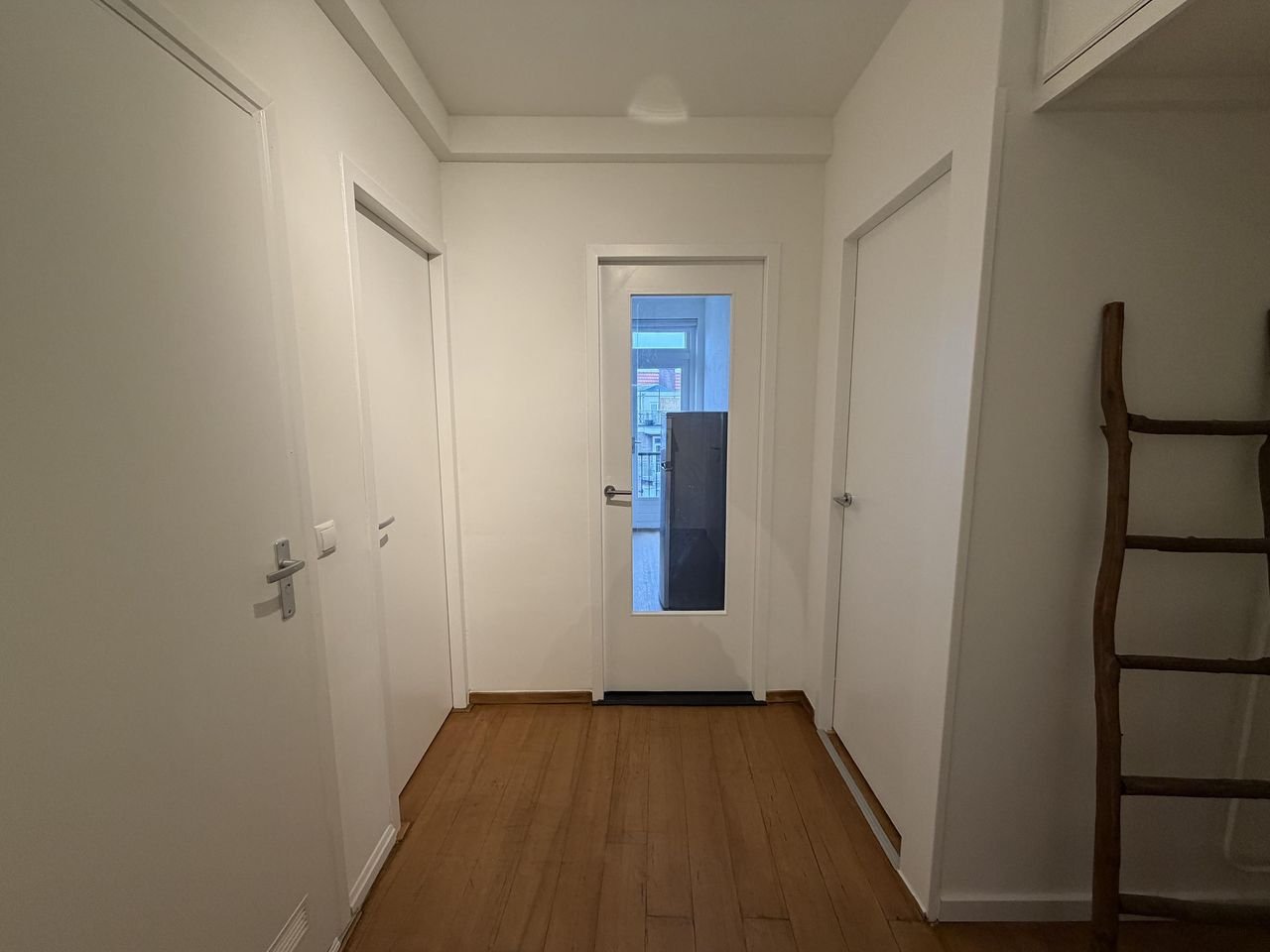 Licht 3-kamer appartement met twee balkons - Afbeelding 17