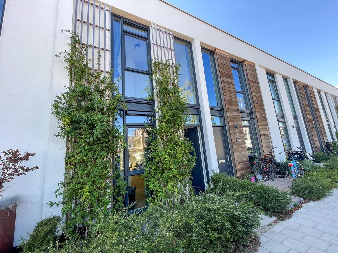 Gemeubileerde woning met tuin bij NDSM - Afbeelding 2