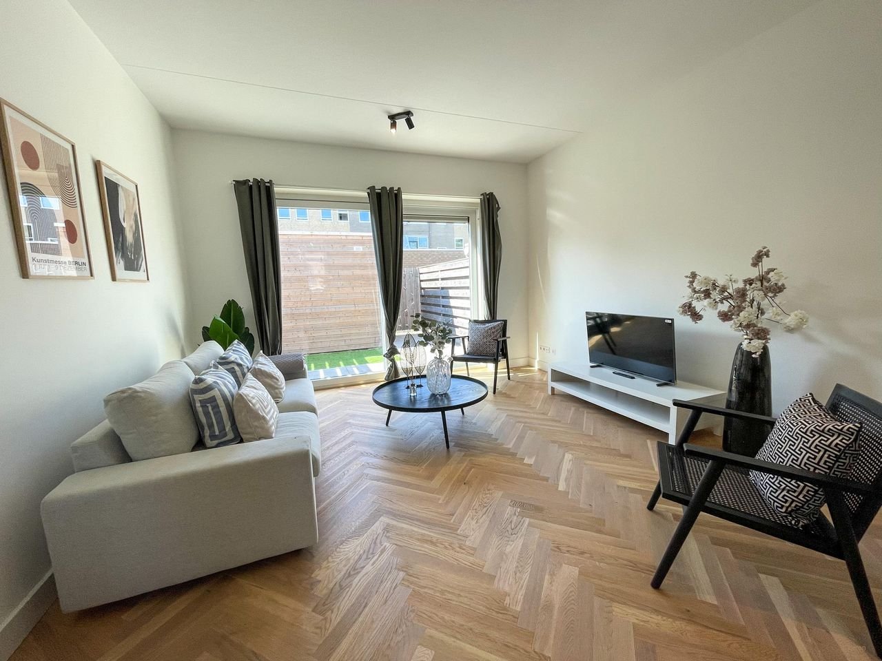 Gemeubileerde woning met tuin bij NDSM - Afbeelding 4