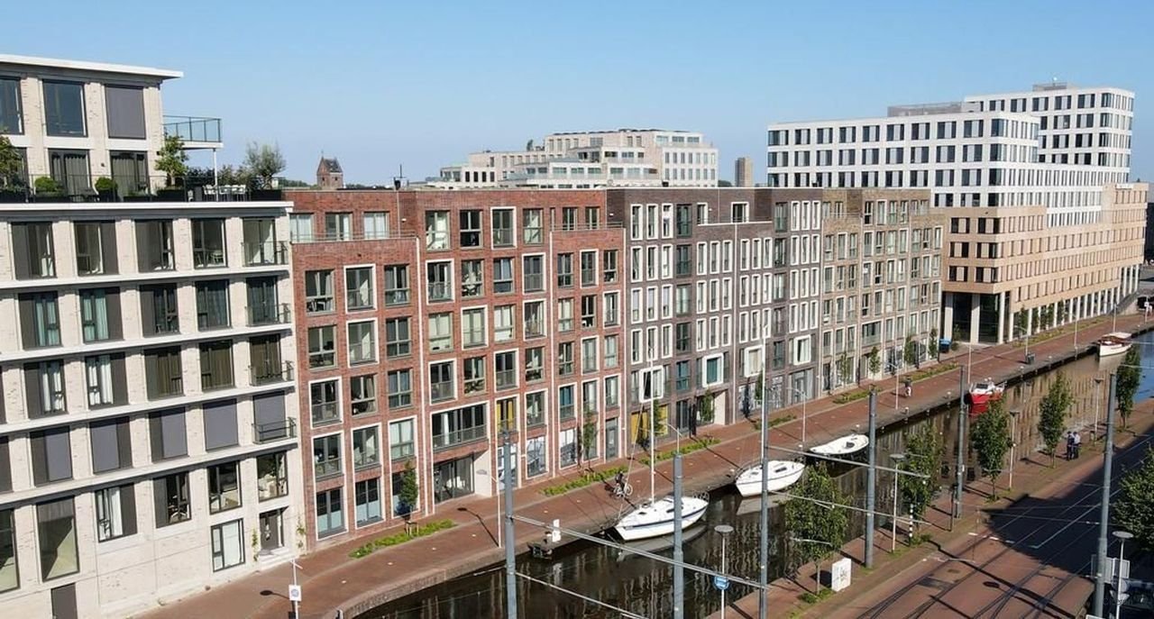 Apartment near Delft Central Station - Image 3