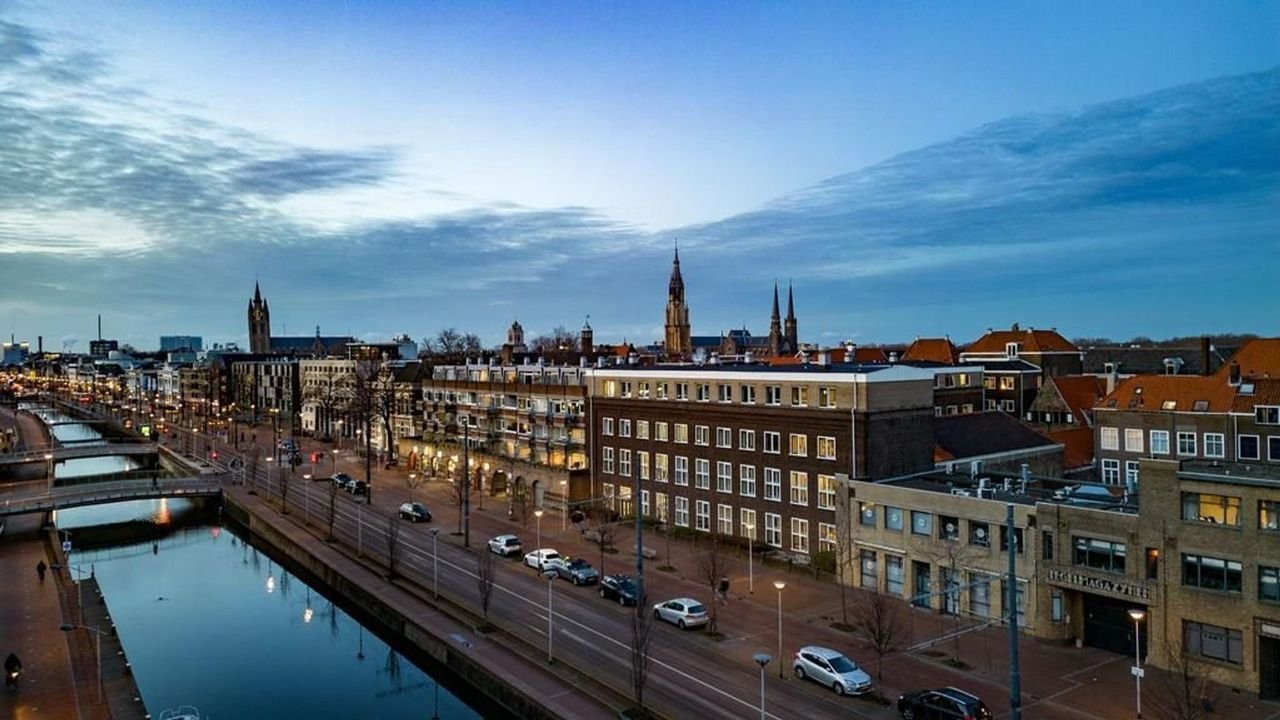 Apartment near Delft Central Station - Image 2