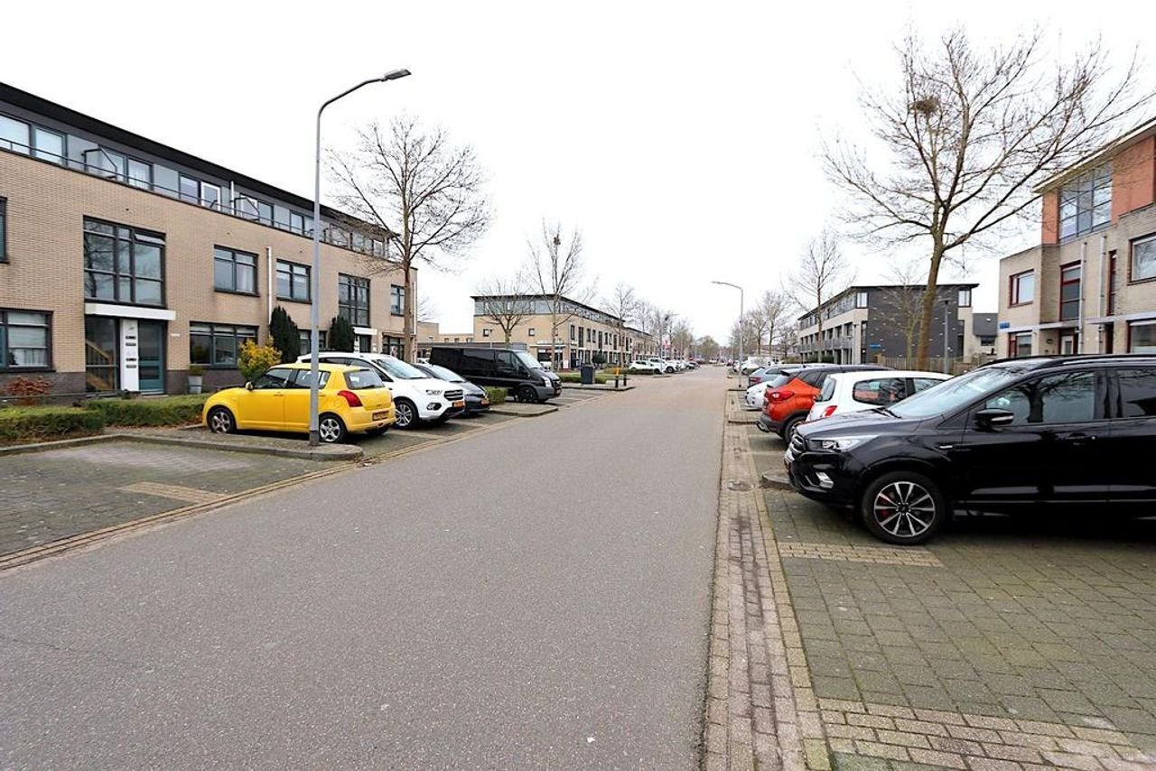 Ruime maisonnette met tuin in Filmwijk - Afbeelding 2