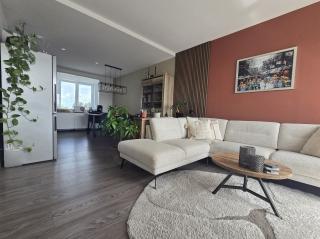 Licht 3-kamerappartement vlak bij de binnenstad - Afbeelding 2