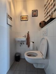 Licht 3-kamerappartement vlak bij de binnenstad - Afbeelding 10
