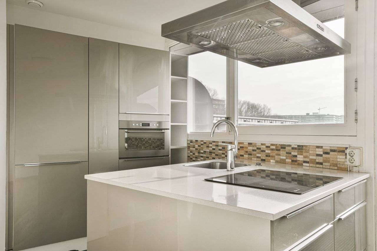 Lichte bovenwoning van 98m² met dakterras - Afbeelding 2