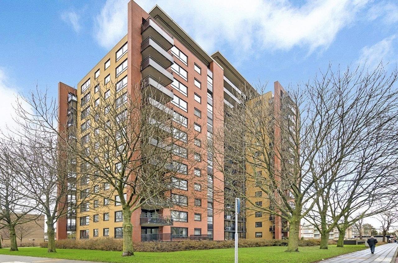 Gemeubileerd 3-kamerappartement met terras - Afbeelding 1