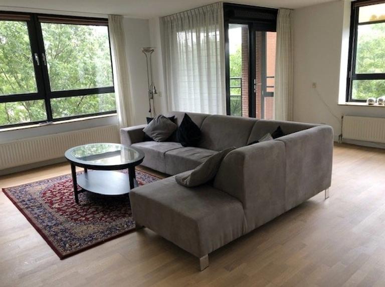 Gemeubileerd 3-kamerappartement met terras - Afbeelding 2
