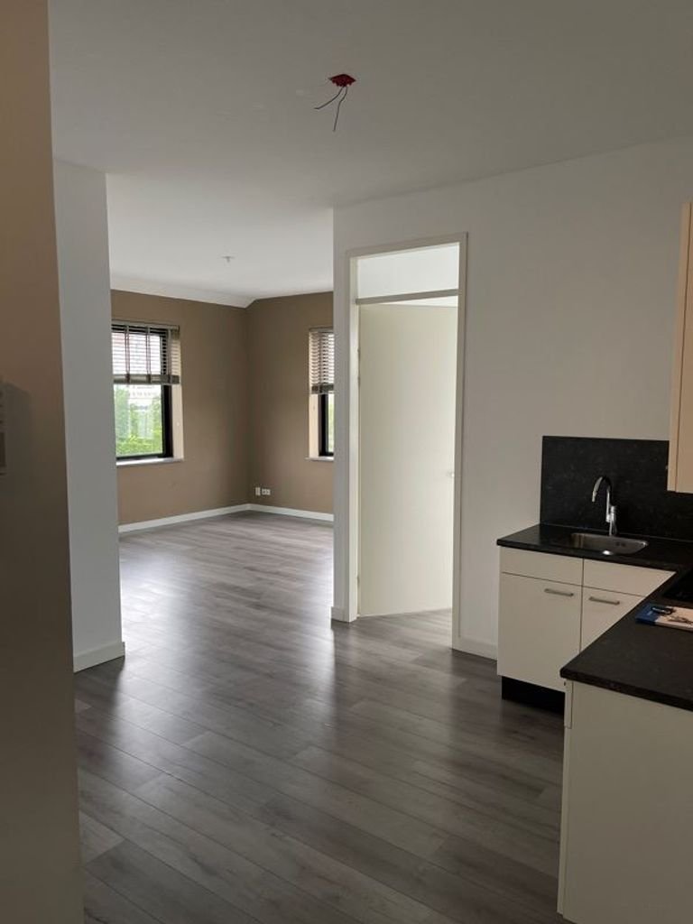 Modern apartment near RandstadRail - Image 1