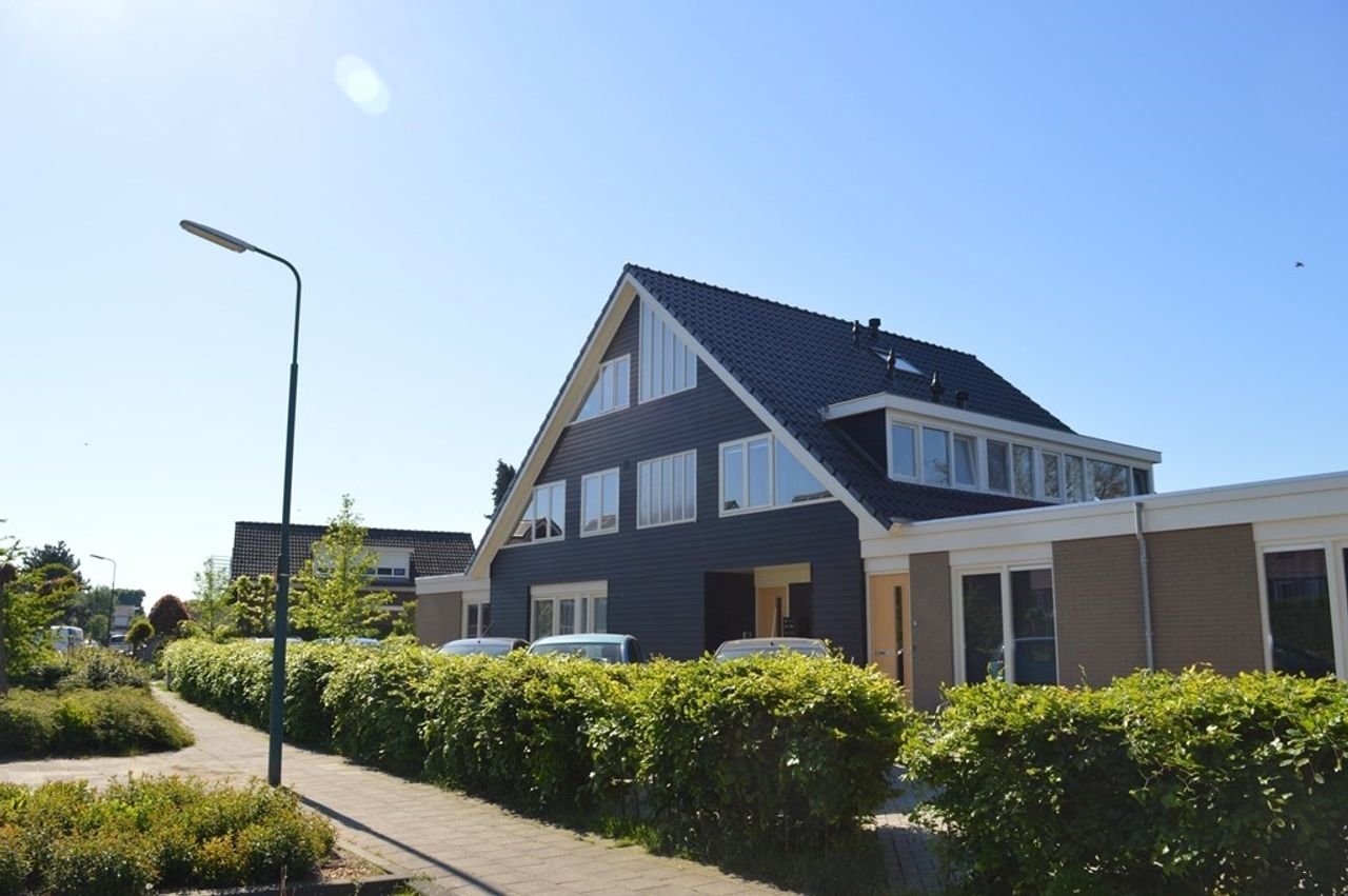 Ruim appartement in dorpskern Elst - Afbeelding 1