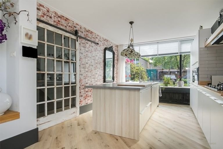 Ruim huis in Ede met 15 zonnepanelen - Afbeelding 4