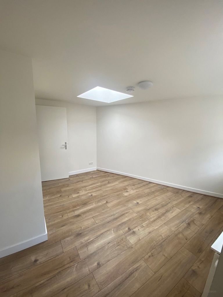 Appartement met tuin in Zeeheldenbuurt - Afbeelding 2