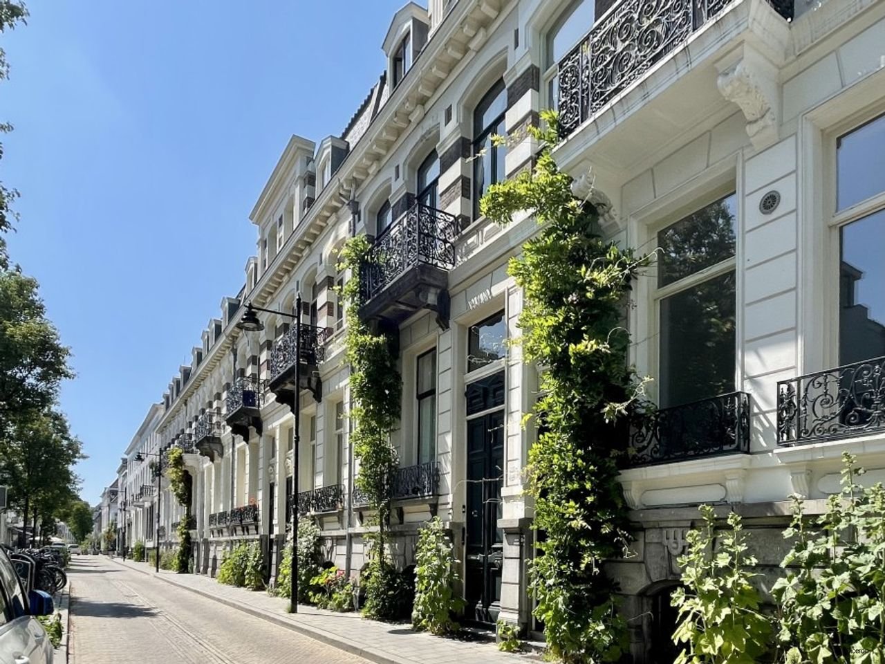 Bright apartment in the Spijkerbuurt - Image 1