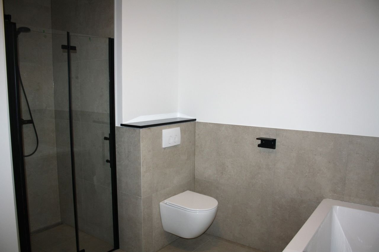 Upper-floor apartment with roof terrace on the Oude Markt - Image 16