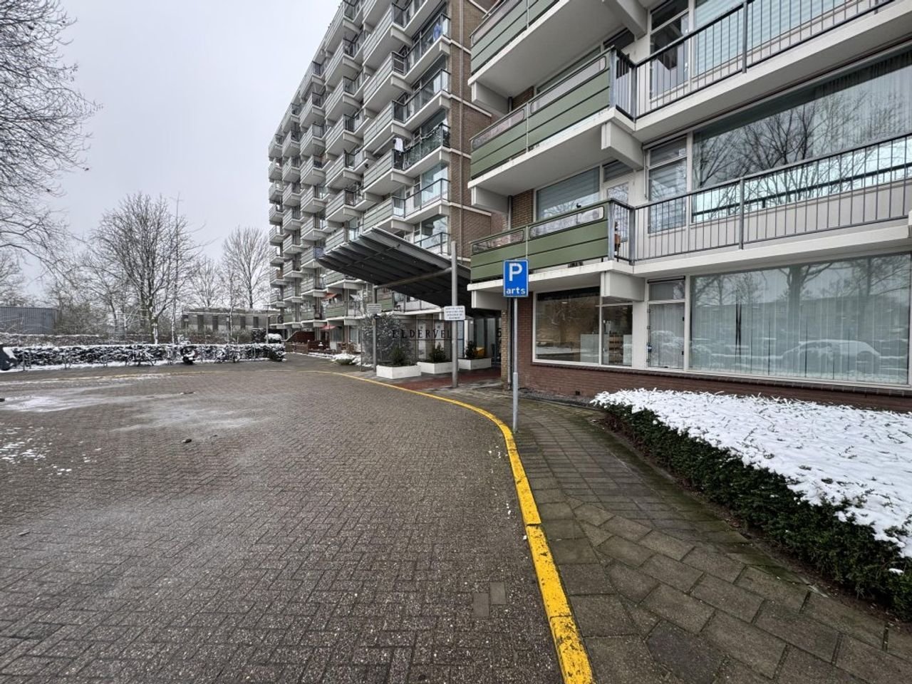 Bright 55+ apartment in Elderveld - Image 16