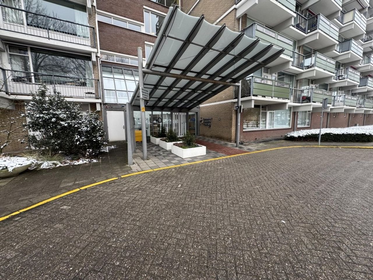 Bright 55+ apartment in Elderveld - Image 17