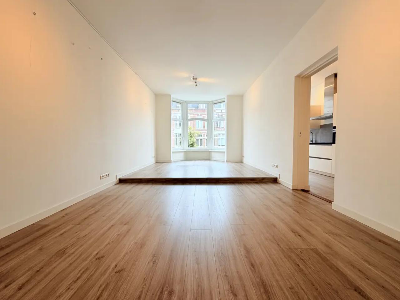 99 m², two bathrooms and sunny terrace - Image 1