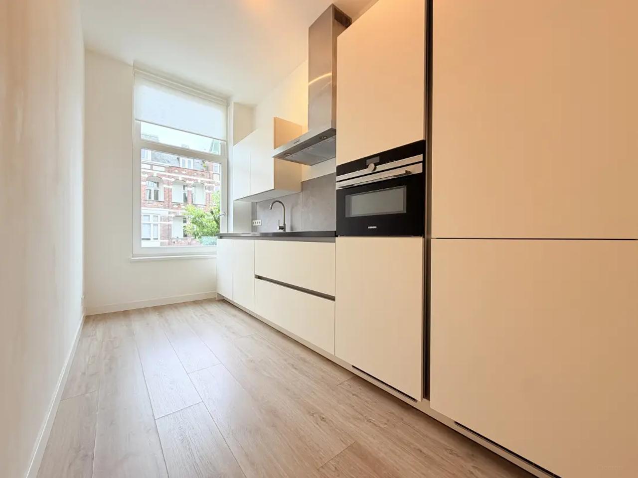 99 m², two bathrooms and sunny terrace - Image 2