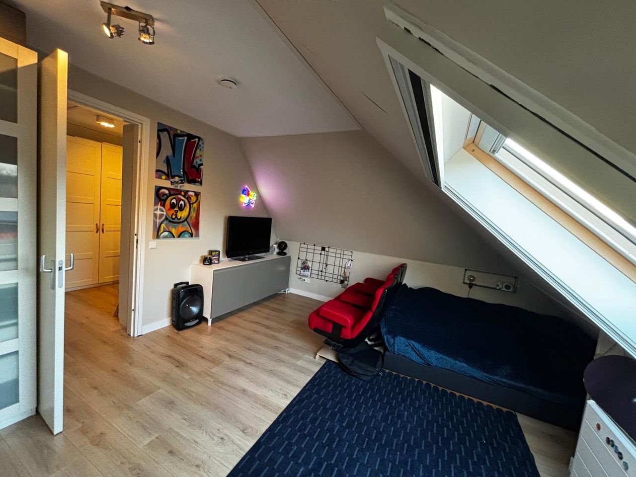 Spacious semi-detached house in Waterwijk - Image 16