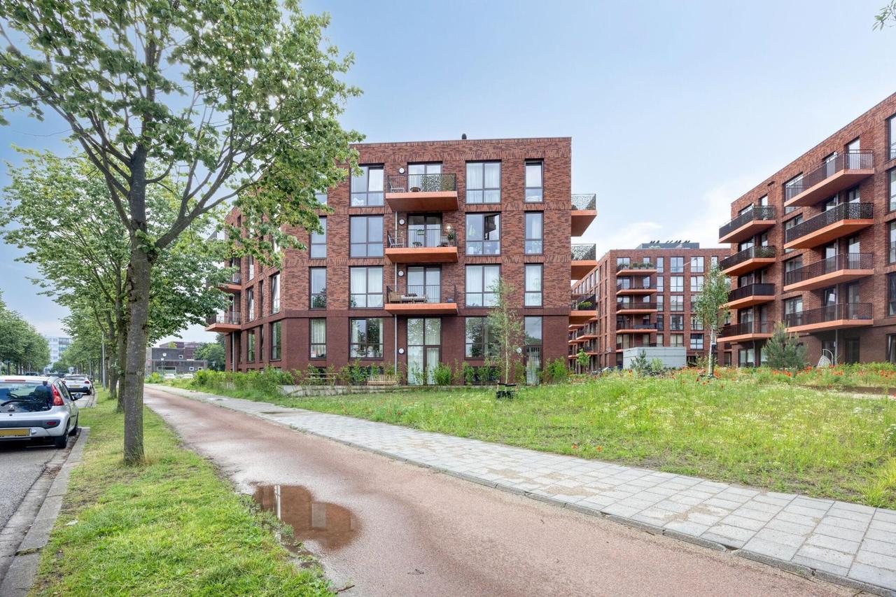 New 2-bedroom apartment in Breda - Image 19