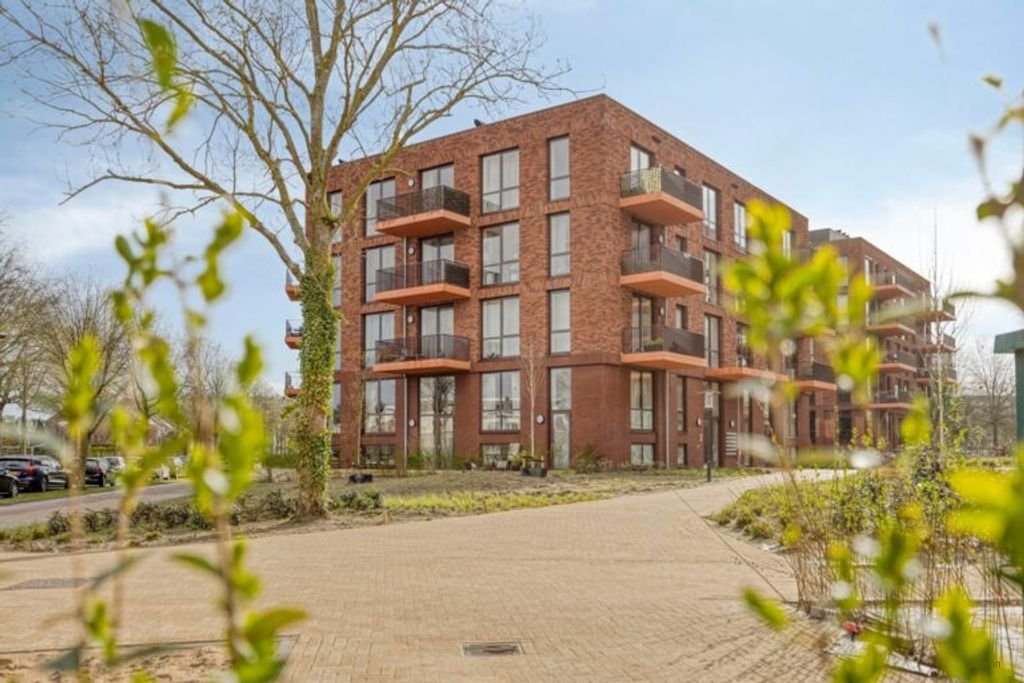 Newly built 3-room apartment in Cosunpark Breda - Image 1
