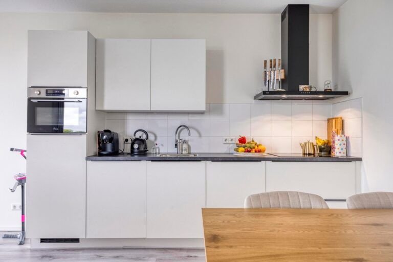 Newly built 3-room apartment in Cosunpark Breda - Image 11