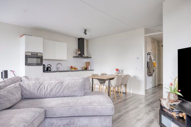 Newly built 3-room apartment in Cosunpark Breda - Image 9