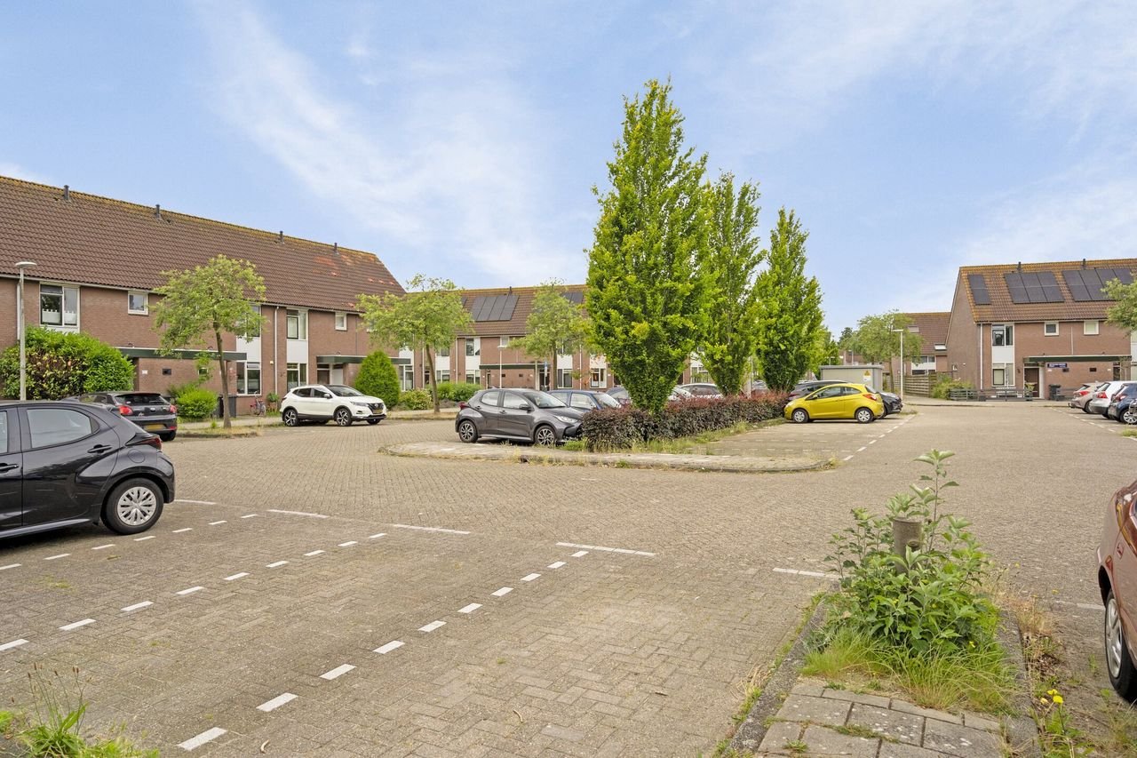 Ruime gezinswoning met tuin en zonnepanelen - Afbeelding 30