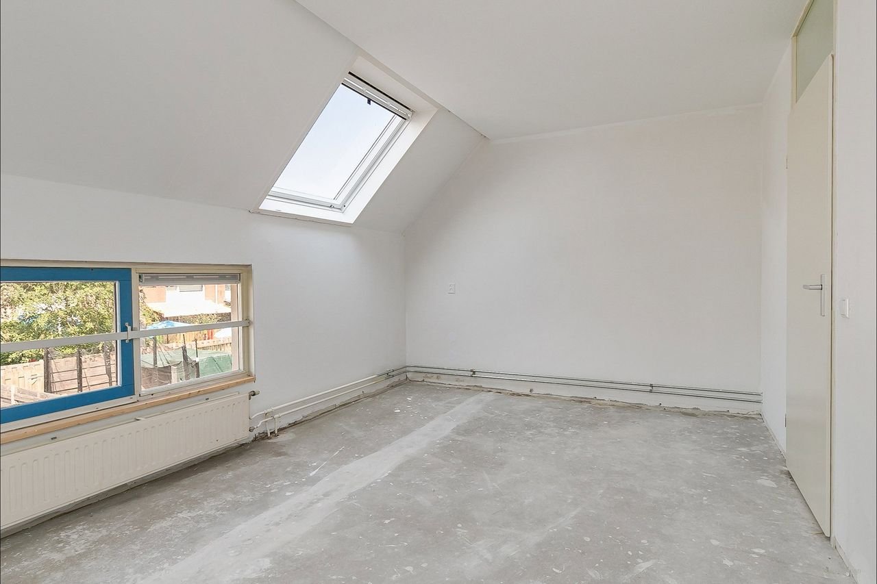 Ruime gezinswoning met tuin en zonnepanelen - Afbeelding 14