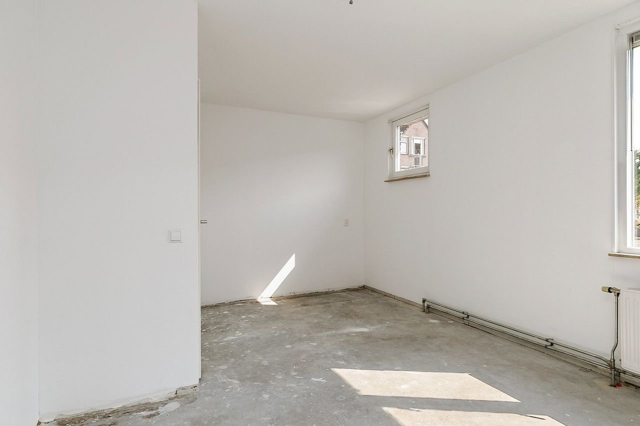 Ruime gezinswoning met tuin en zonnepanelen - Afbeelding 9