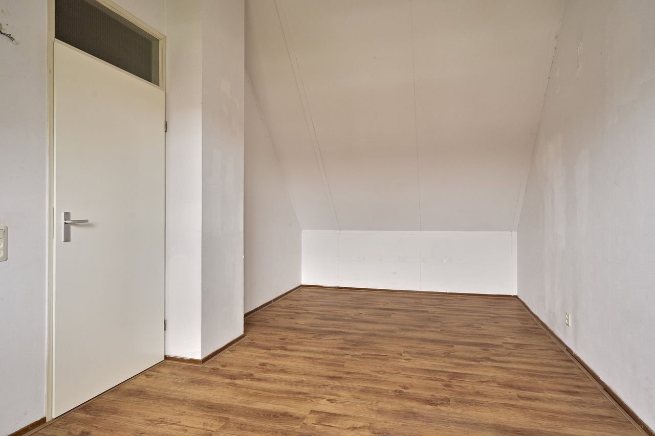 Ruime gezinswoning met tuin en zonnepanelen - Afbeelding 25