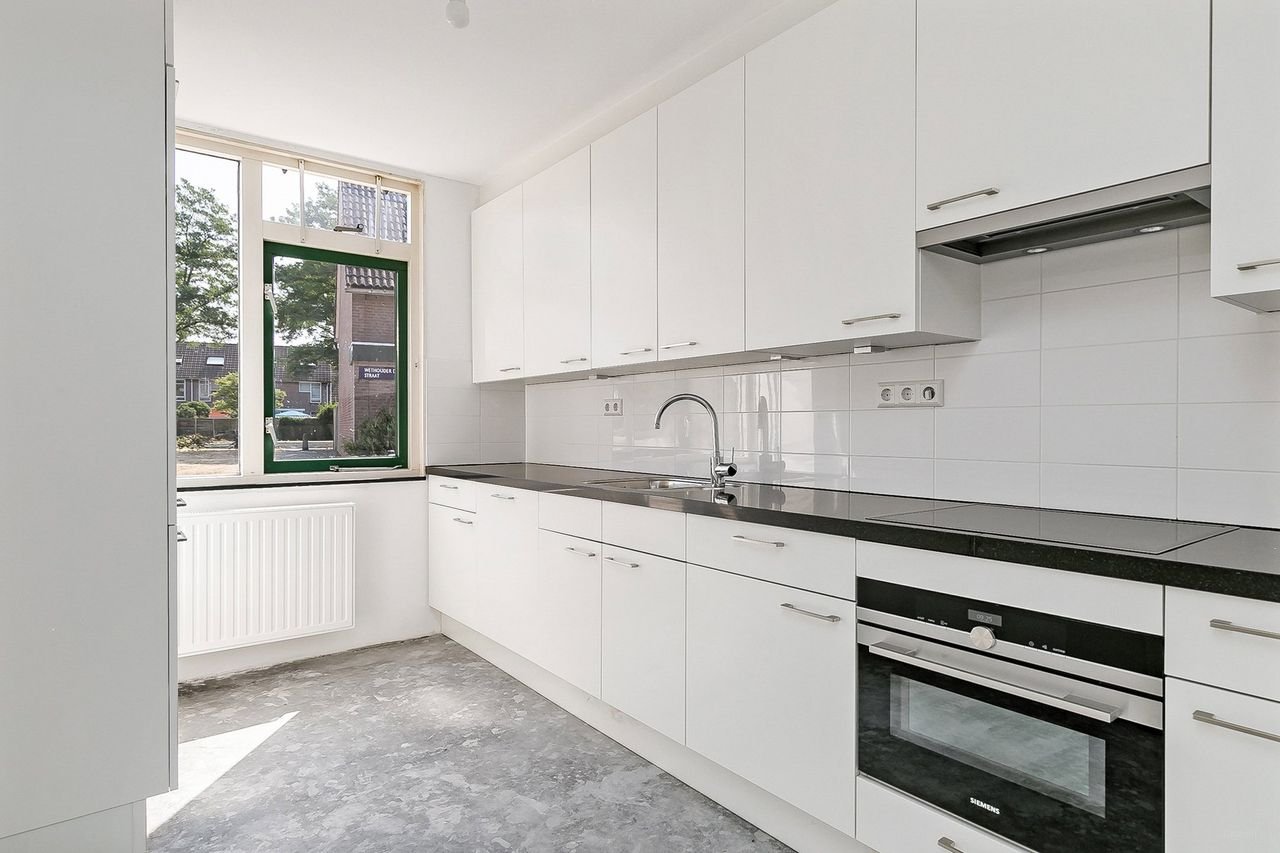 Ruime gezinswoning met tuin en zonnepanelen - Afbeelding 7