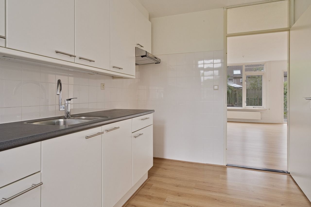 Ruime gezinswoning met tuin en zonnepanelen - Afbeelding 33