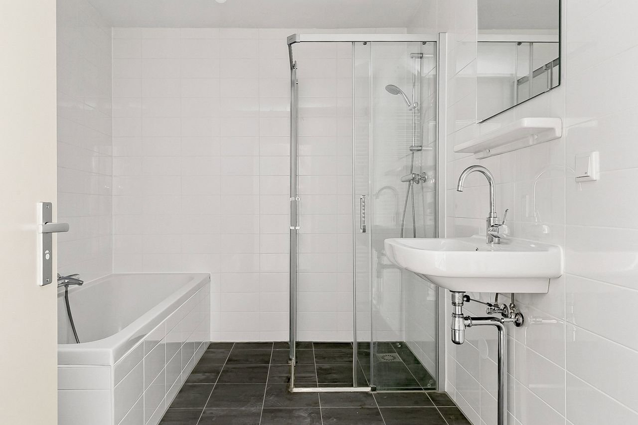 Ruime gezinswoning met tuin en zonnepanelen - Afbeelding 11