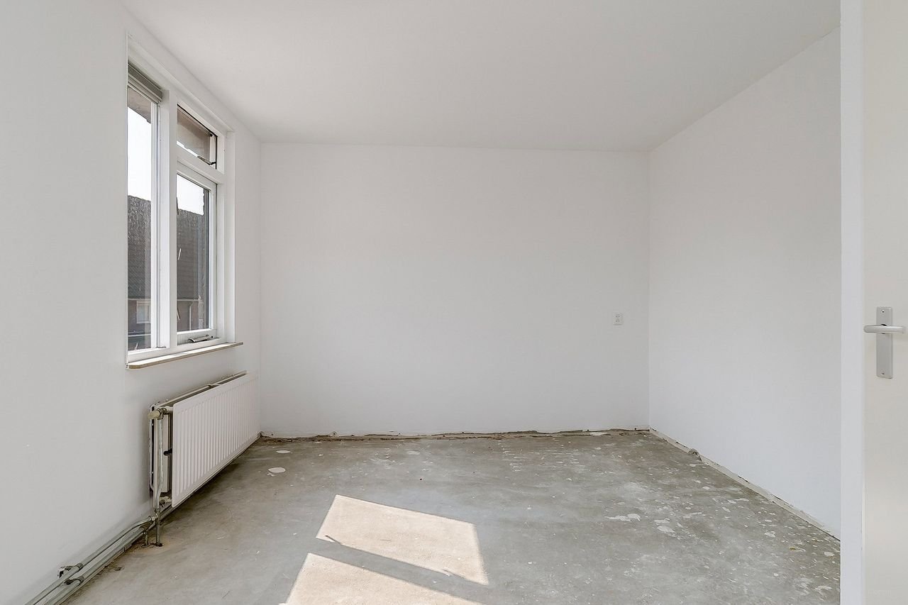 Ruime gezinswoning met tuin en zonnepanelen - Afbeelding 8