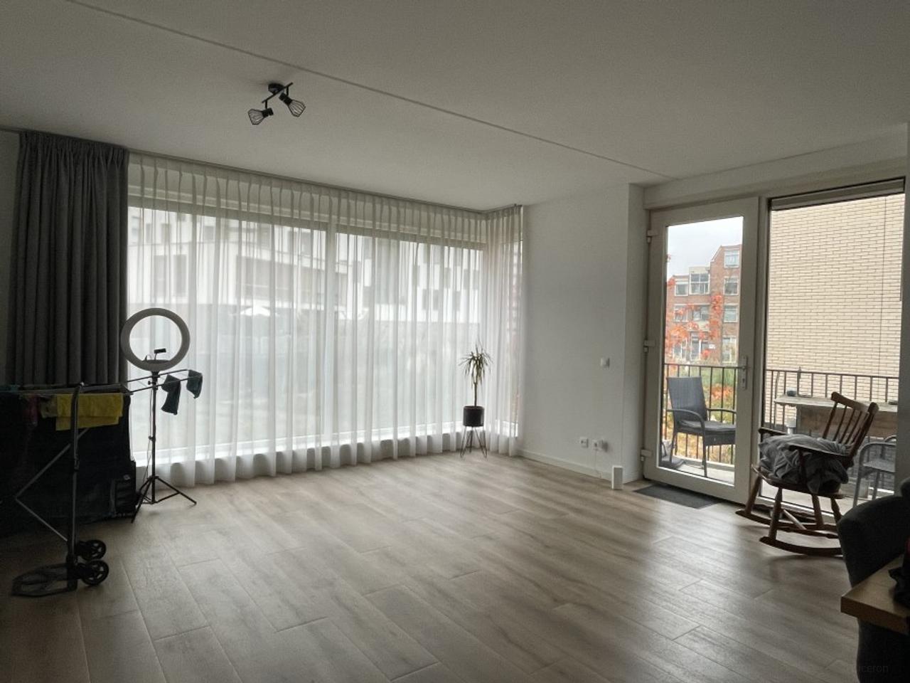 1-bedroom apartment near the station - Image 2