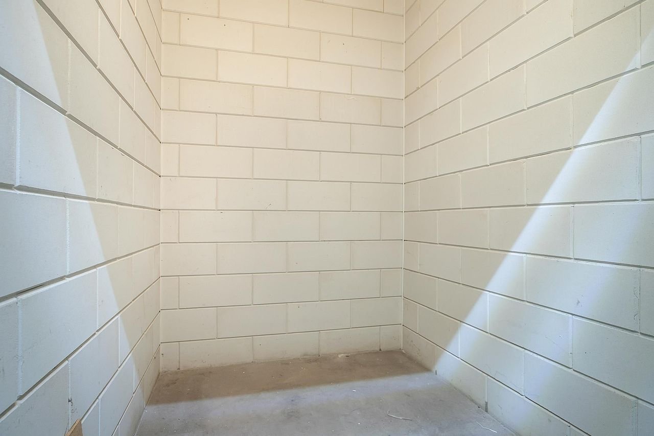 Spacious 4-room apartment in the heart of Bergen op Zoom - Image 18