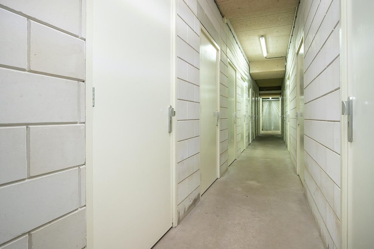 Spacious 4-room apartment in the heart of Bergen op Zoom - Image 19